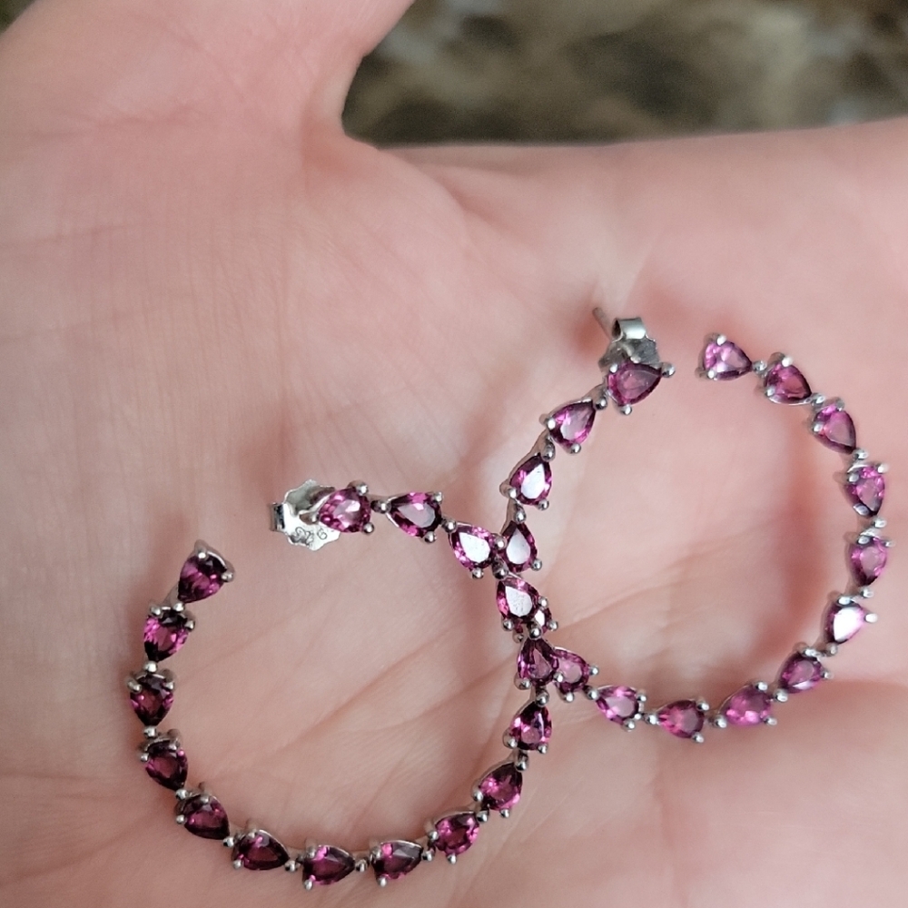 Chic Pink Heart Hoop Earrings